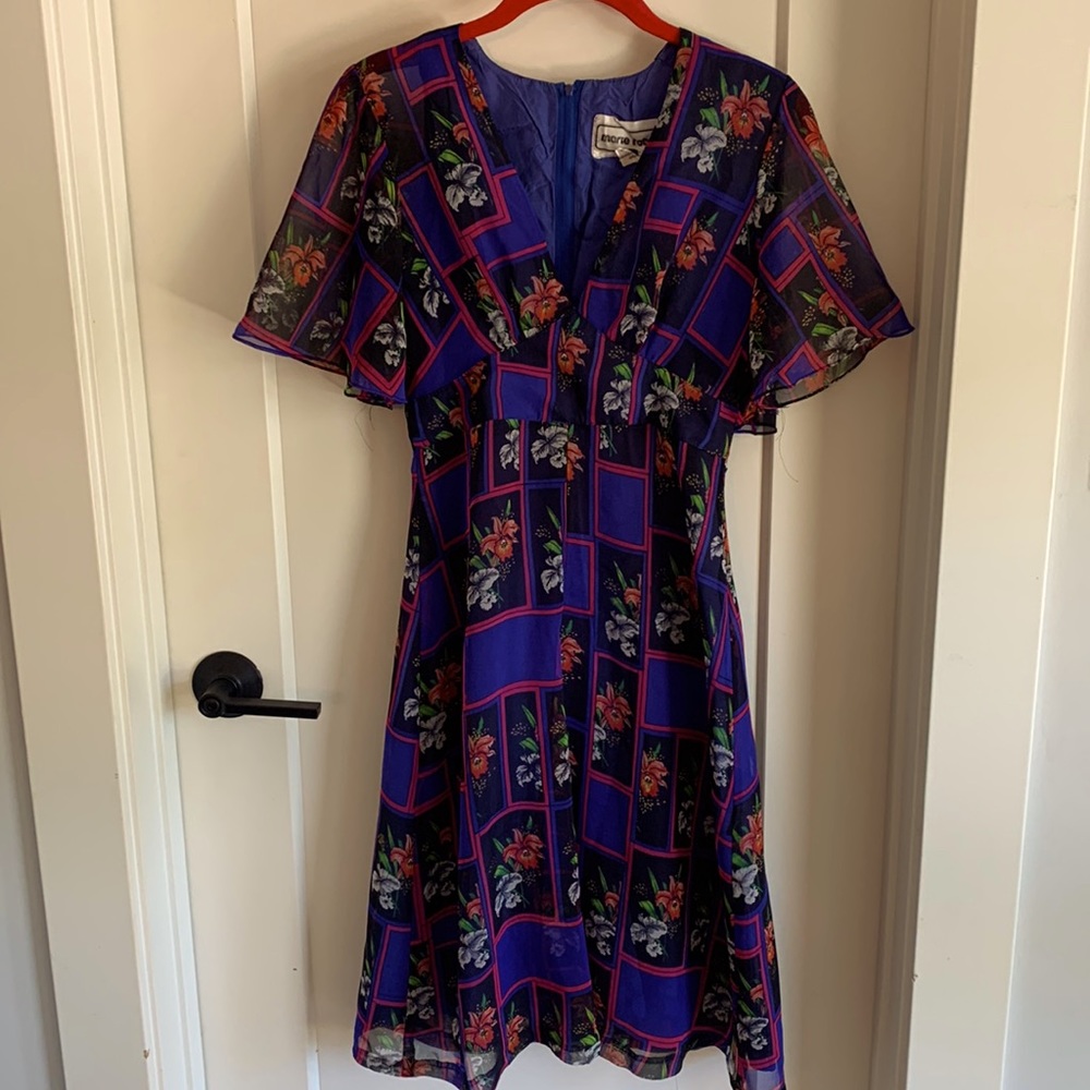 Give me night fever, night feverrrr… in a vintage 70’s Marie Robelle dress!